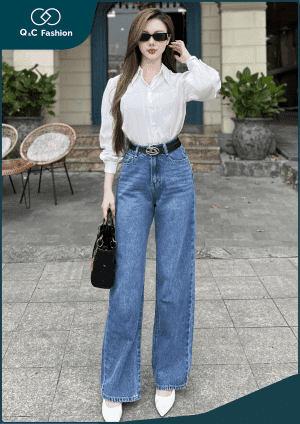 Sơ mi trắng + quần jeans xanh cổ điển