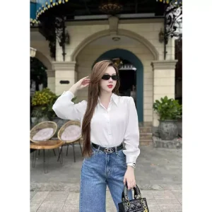 set đồ quần jean áo sơ mi nữ lại luôn là xu hướng không bao giờ lỗi mốt