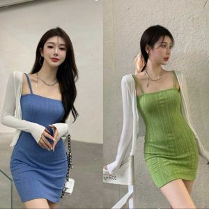 Layer cùng váy hai dây – trendy và quyến rũ - Cách Phối Đồ Với Áo Sơ Mi Trắng Nữ