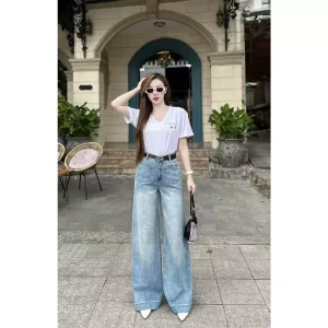 Áo Thun Nữ Cộc Tay Cổ Tim In Hình Trước - Q&C fashion