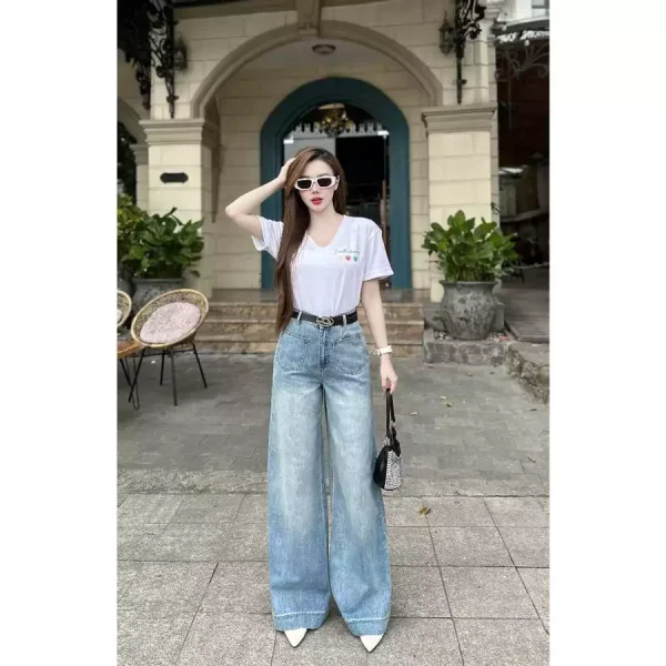 Áo Thun Nữ Cộc Tay Cổ Tim In Hình Trước - Q&C fashion