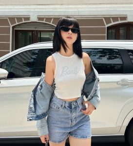 Áo khoác jean nữ form rộng dáng lửng